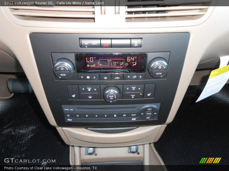 Calla Lily White / Sierra Sand 2012 Volkswagen Routan SEL