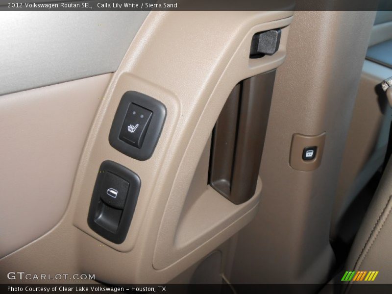 Calla Lily White / Sierra Sand 2012 Volkswagen Routan SEL