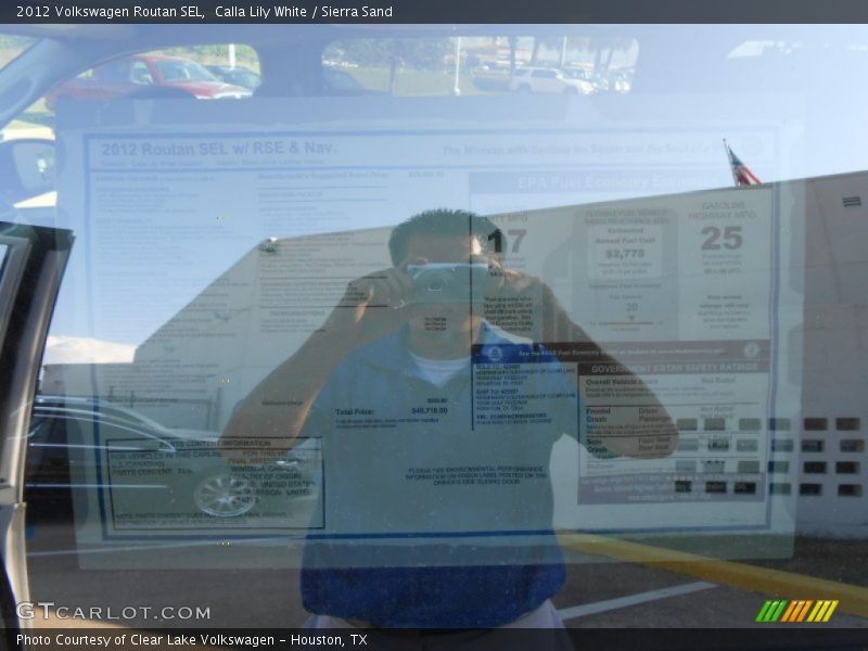 Calla Lily White / Sierra Sand 2012 Volkswagen Routan SEL