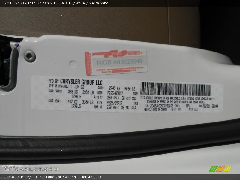 Calla Lily White / Sierra Sand 2012 Volkswagen Routan SEL