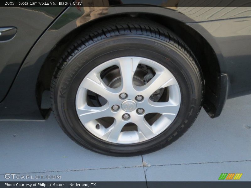 Black / Gray 2005 Toyota Camry XLE V6