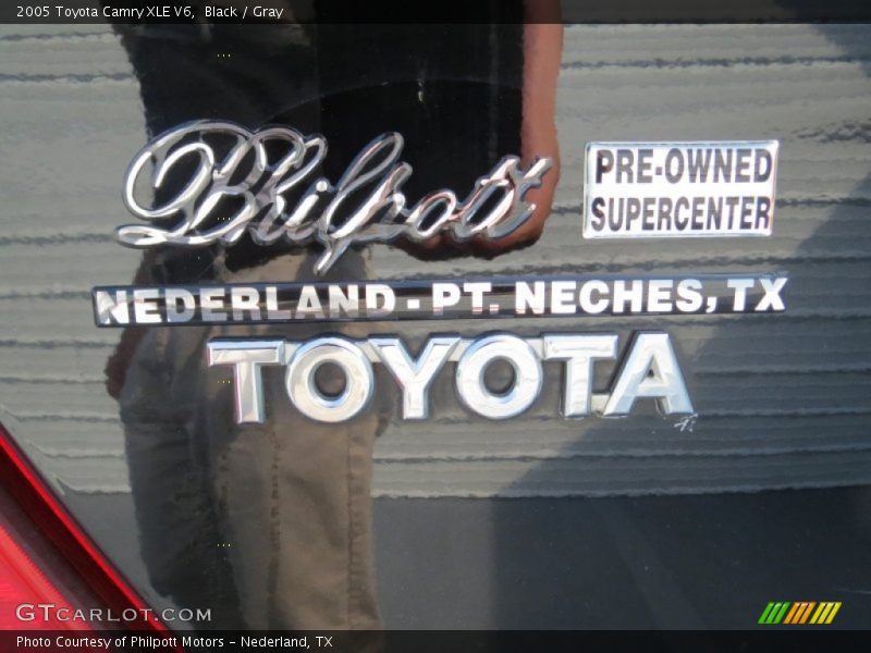 Black / Gray 2005 Toyota Camry XLE V6