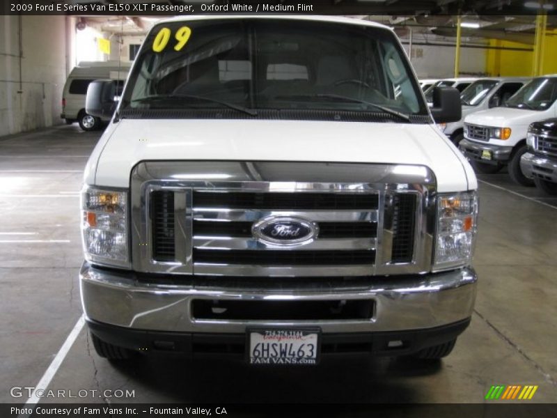 Oxford White / Medium Flint 2009 Ford E Series Van E150 XLT Passenger