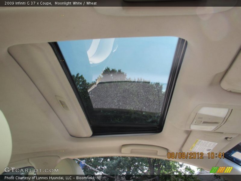 Moonlight White / Wheat 2009 Infiniti G 37 x Coupe