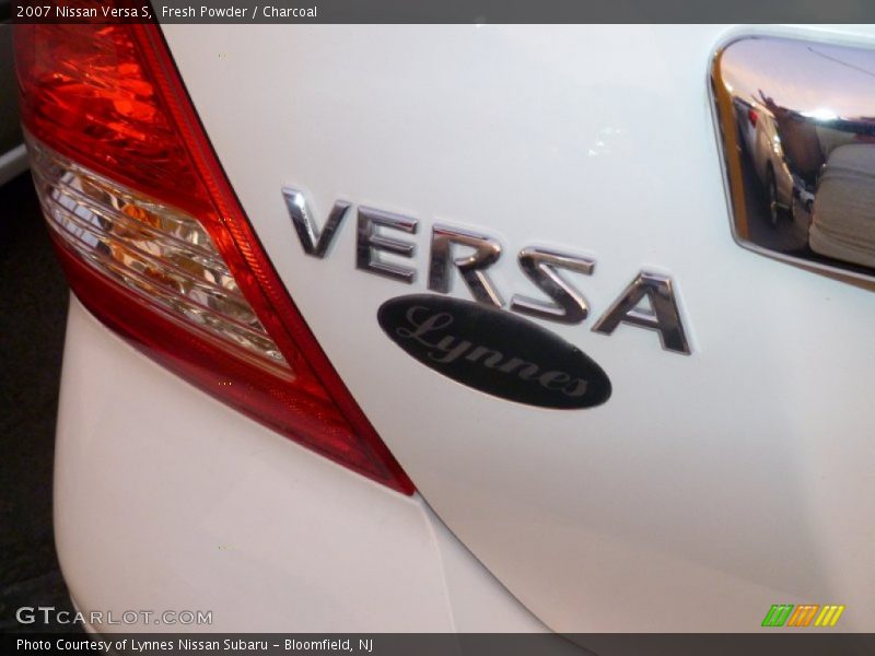 Fresh Powder / Charcoal 2007 Nissan Versa S