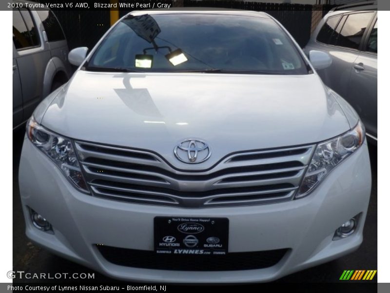 Blizzard White Pearl / Gray 2010 Toyota Venza V6 AWD
