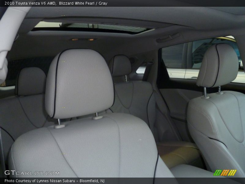 Blizzard White Pearl / Gray 2010 Toyota Venza V6 AWD