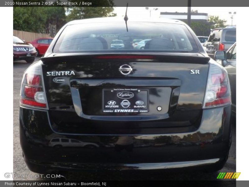 Super Black / Beige 2010 Nissan Sentra 2.0 SR