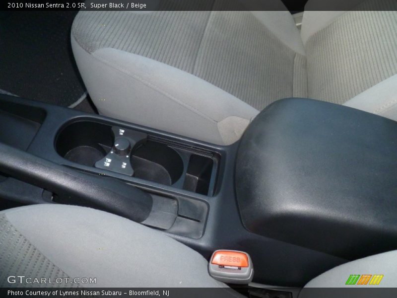 Super Black / Beige 2010 Nissan Sentra 2.0 SR