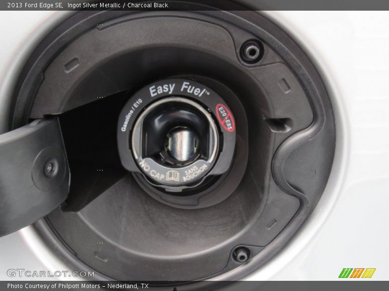 Ingot Silver Metallic / Charcoal Black 2013 Ford Edge SE