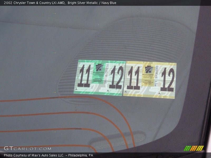 Bright Silver Metallic / Navy Blue 2002 Chrysler Town & Country LXi AWD