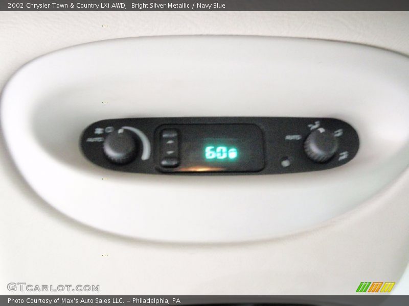 Bright Silver Metallic / Navy Blue 2002 Chrysler Town & Country LXi AWD