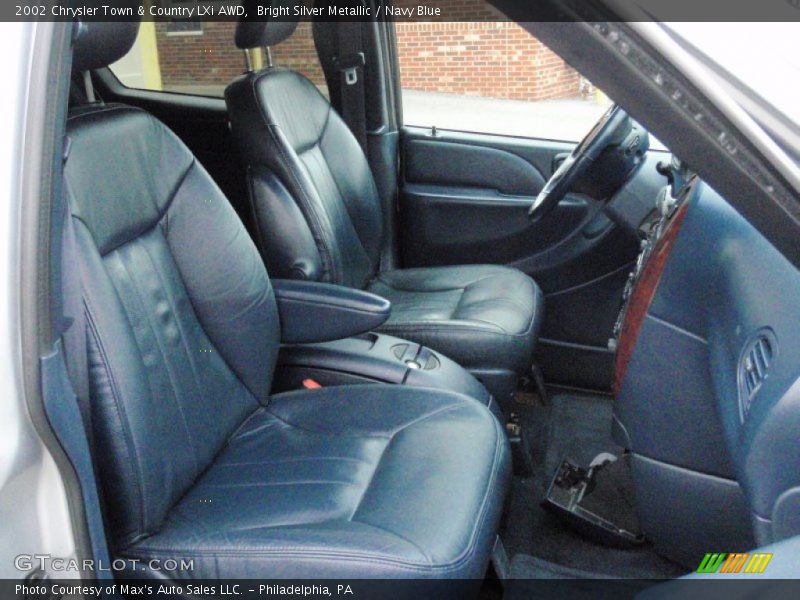 Front Seat of 2002 Town & Country LXi AWD