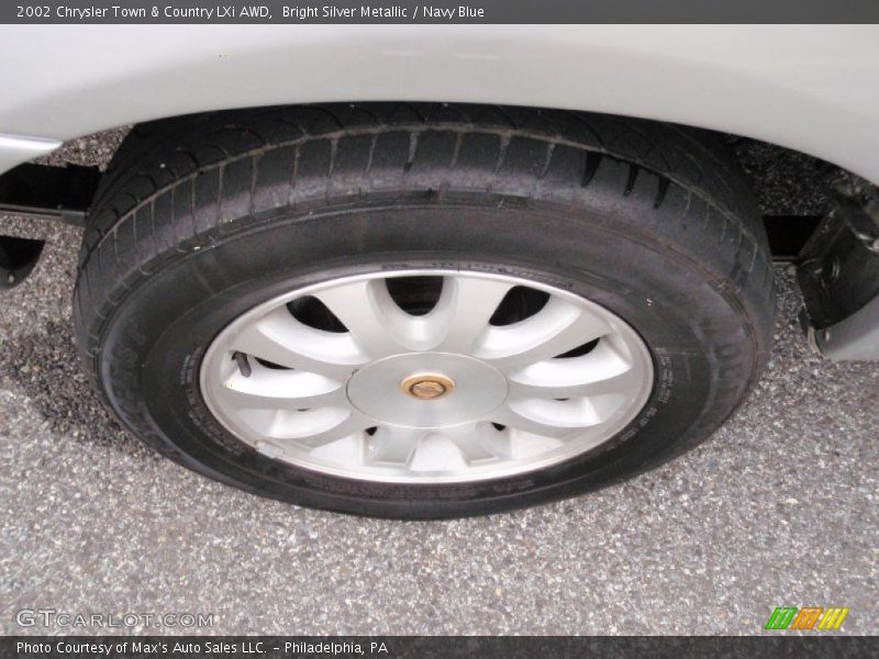 Bright Silver Metallic / Navy Blue 2002 Chrysler Town & Country LXi AWD