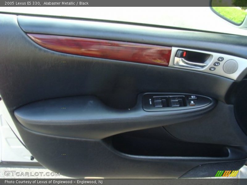 Alabaster Metallic / Black 2005 Lexus ES 330