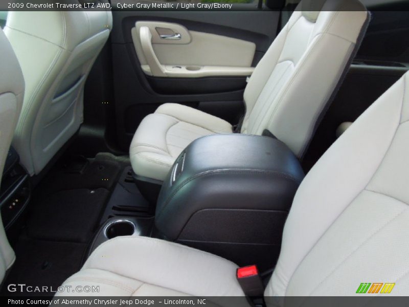 Cyber Gray Metallic / Light Gray/Ebony 2009 Chevrolet Traverse LTZ AWD
