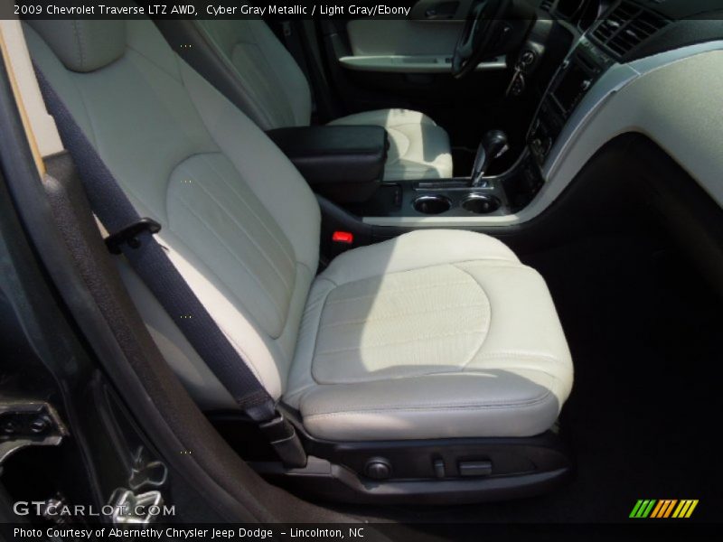 Cyber Gray Metallic / Light Gray/Ebony 2009 Chevrolet Traverse LTZ AWD