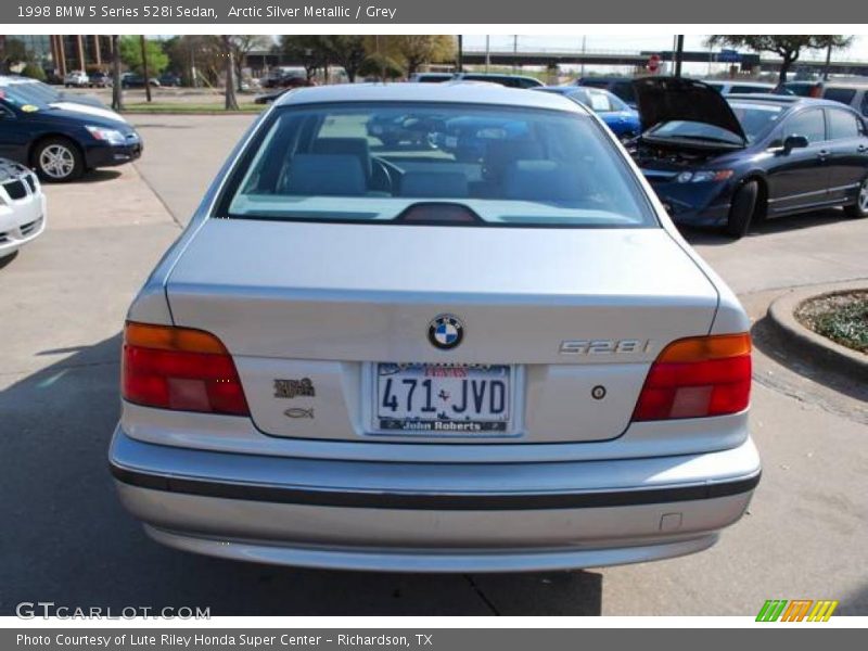 Arctic Silver Metallic / Grey 1998 BMW 5 Series 528i Sedan