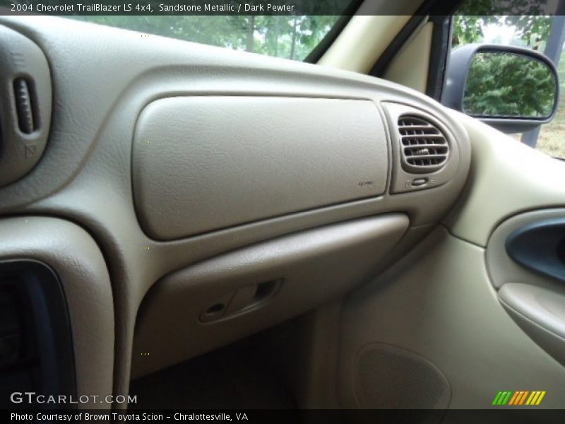 Sandstone Metallic / Dark Pewter 2004 Chevrolet TrailBlazer LS 4x4