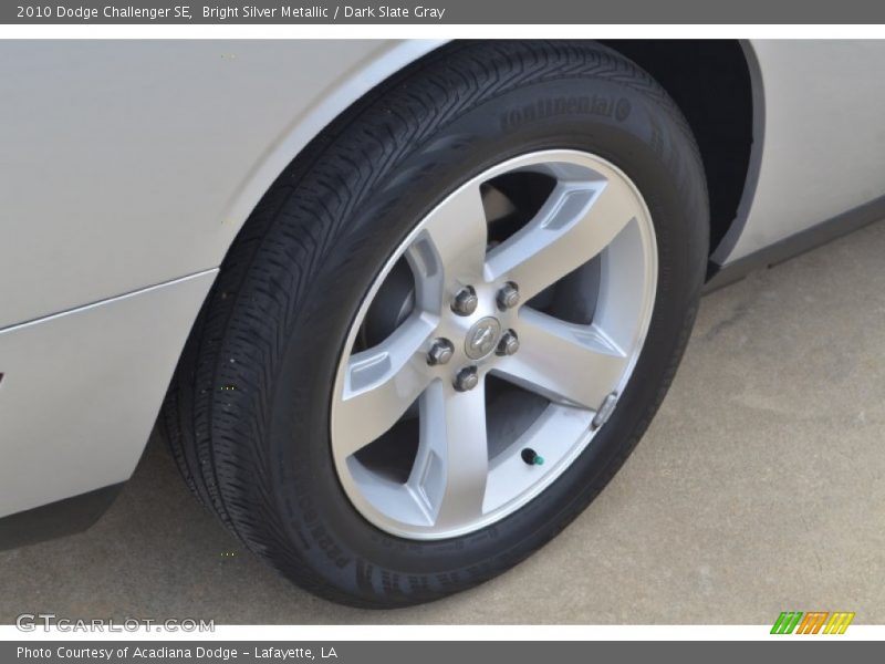 Bright Silver Metallic / Dark Slate Gray 2010 Dodge Challenger SE