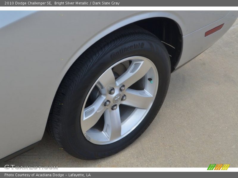 Bright Silver Metallic / Dark Slate Gray 2010 Dodge Challenger SE