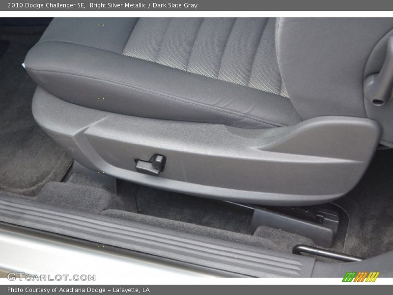 Bright Silver Metallic / Dark Slate Gray 2010 Dodge Challenger SE