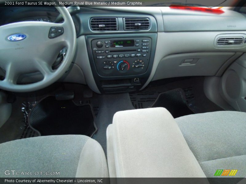 Dashboard of 2001 Taurus SE Wagon
