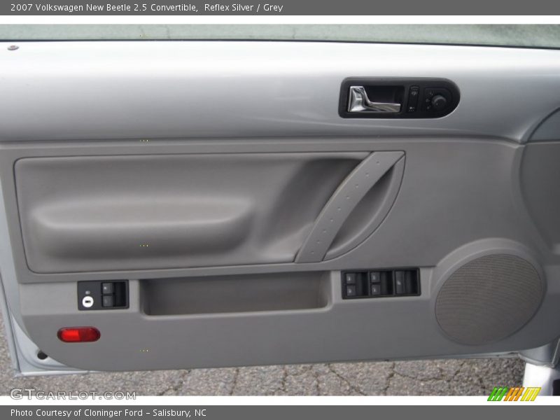 Reflex Silver / Grey 2007 Volkswagen New Beetle 2.5 Convertible