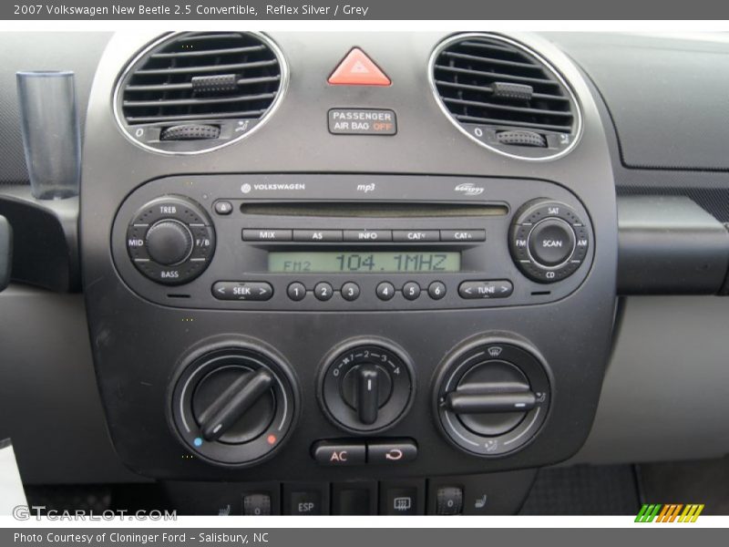 Reflex Silver / Grey 2007 Volkswagen New Beetle 2.5 Convertible