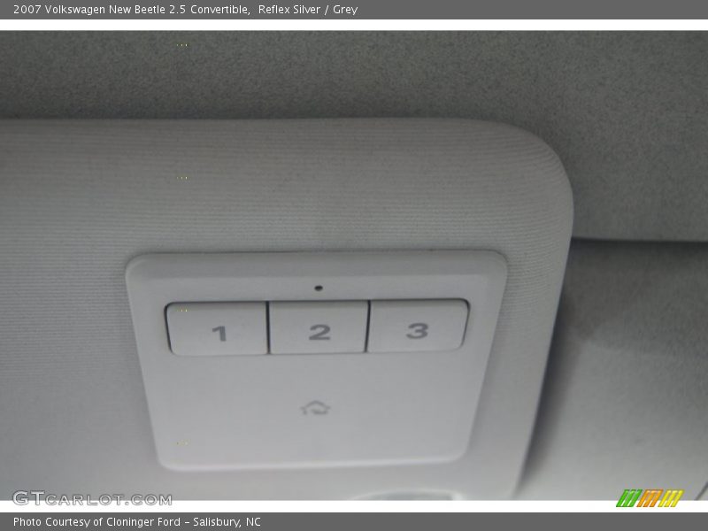 Reflex Silver / Grey 2007 Volkswagen New Beetle 2.5 Convertible