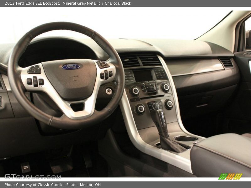 Dashboard of 2012 Edge SEL EcoBoost