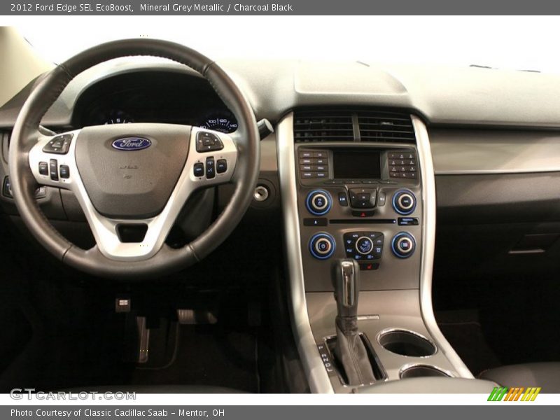 Dashboard of 2012 Edge SEL EcoBoost