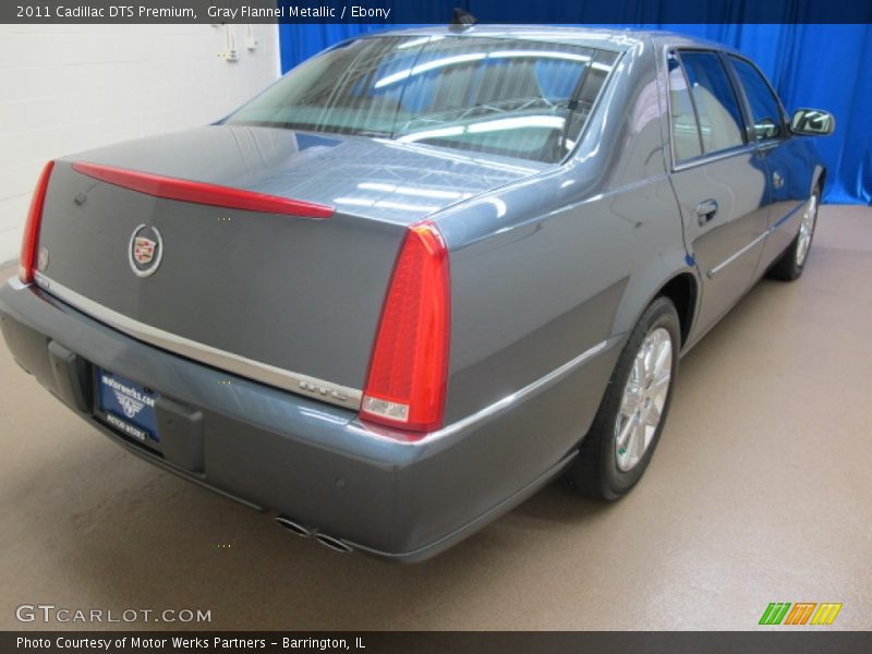 Gray Flannel Metallic / Ebony 2011 Cadillac DTS Premium