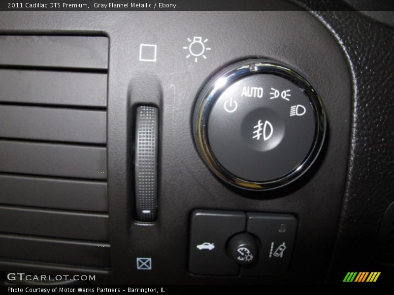 Gray Flannel Metallic / Ebony 2011 Cadillac DTS Premium