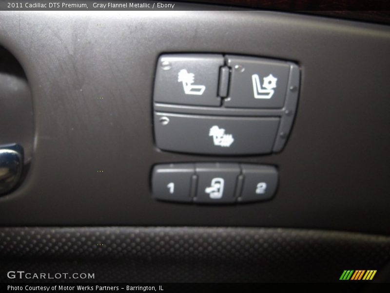 Gray Flannel Metallic / Ebony 2011 Cadillac DTS Premium