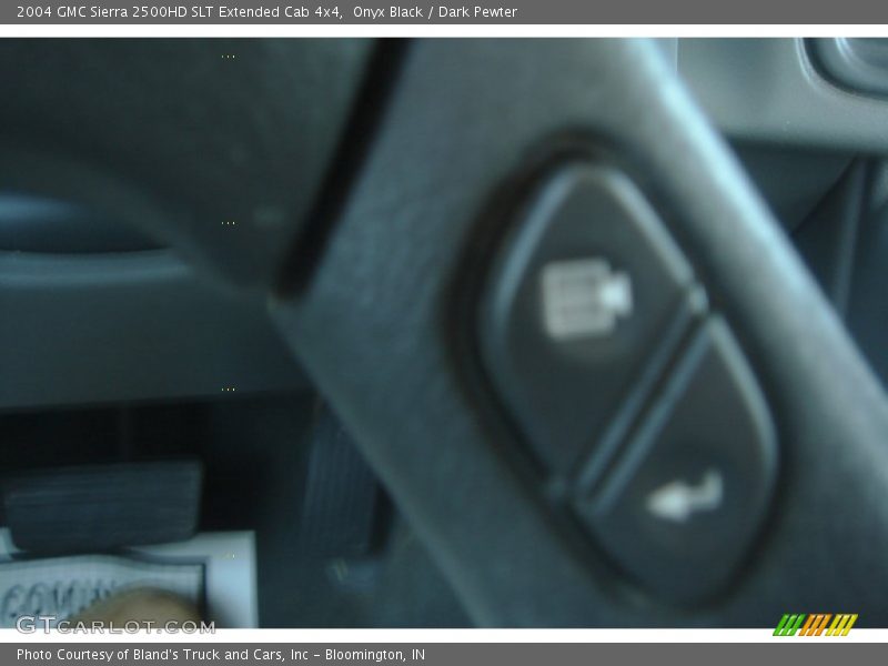 Onyx Black / Dark Pewter 2004 GMC Sierra 2500HD SLT Extended Cab 4x4