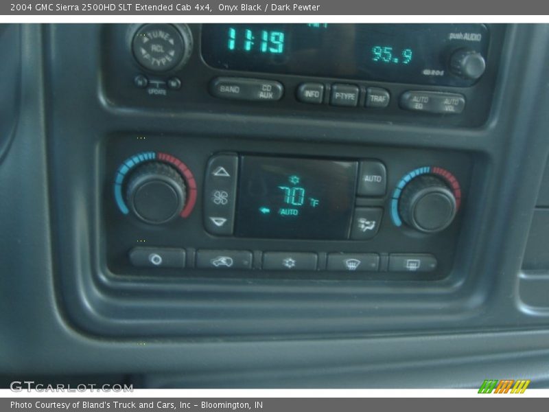 Onyx Black / Dark Pewter 2004 GMC Sierra 2500HD SLT Extended Cab 4x4