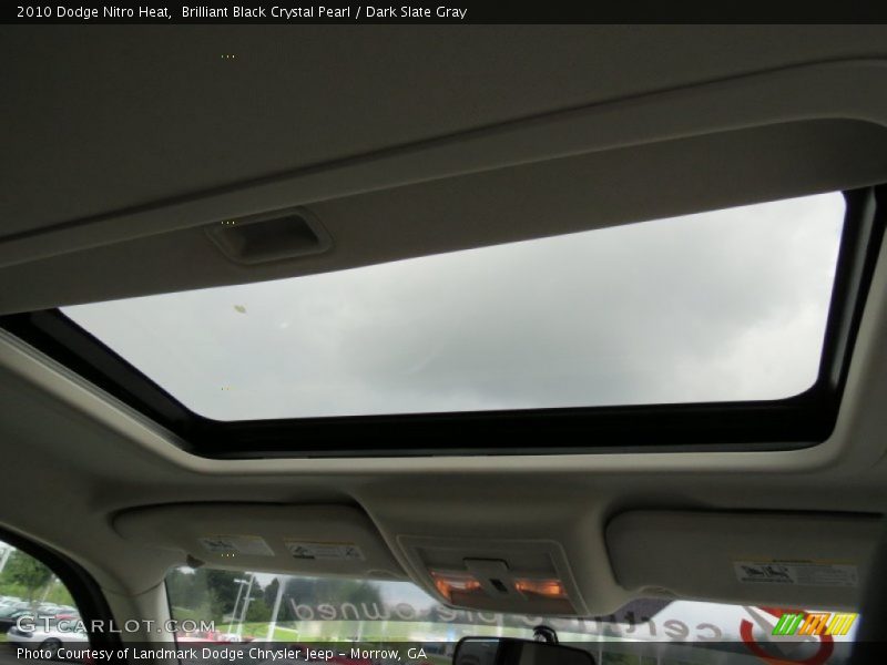 Brilliant Black Crystal Pearl / Dark Slate Gray 2010 Dodge Nitro Heat