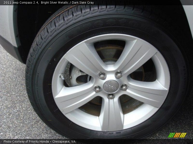 Bright Silver Metallic / Dark Slate Gray 2011 Jeep Compass 2.4