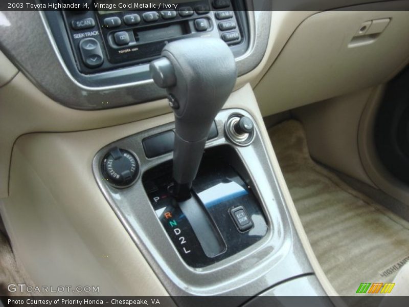 Vintage Gold Metallic / Ivory 2003 Toyota Highlander I4