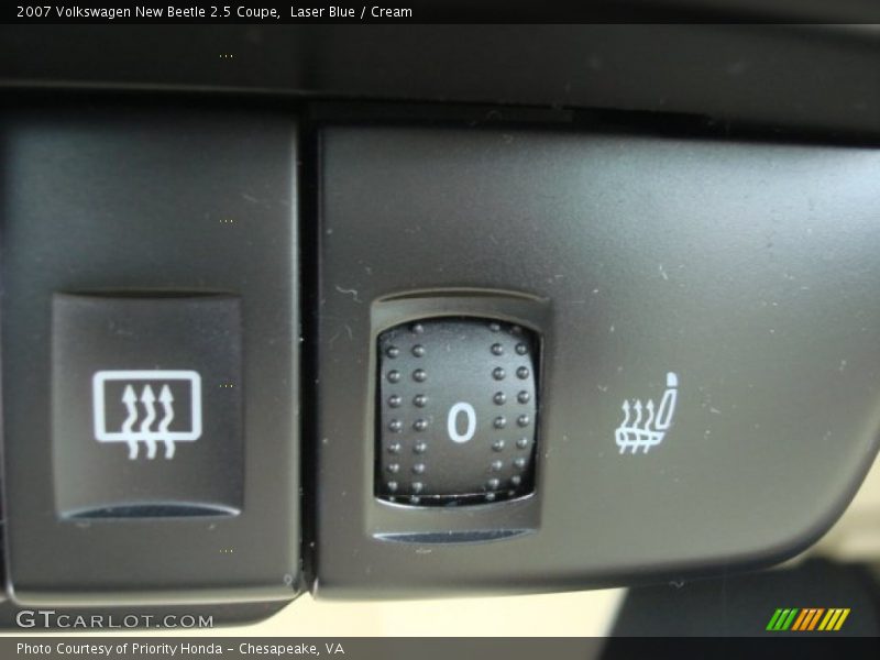 Laser Blue / Cream 2007 Volkswagen New Beetle 2.5 Coupe