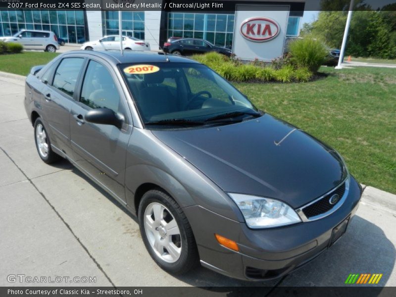 Liquid Grey Metallic / Charcoal/Light Flint 2007 Ford Focus ZX4 SES Sedan