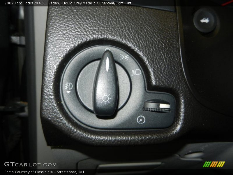 Liquid Grey Metallic / Charcoal/Light Flint 2007 Ford Focus ZX4 SES Sedan