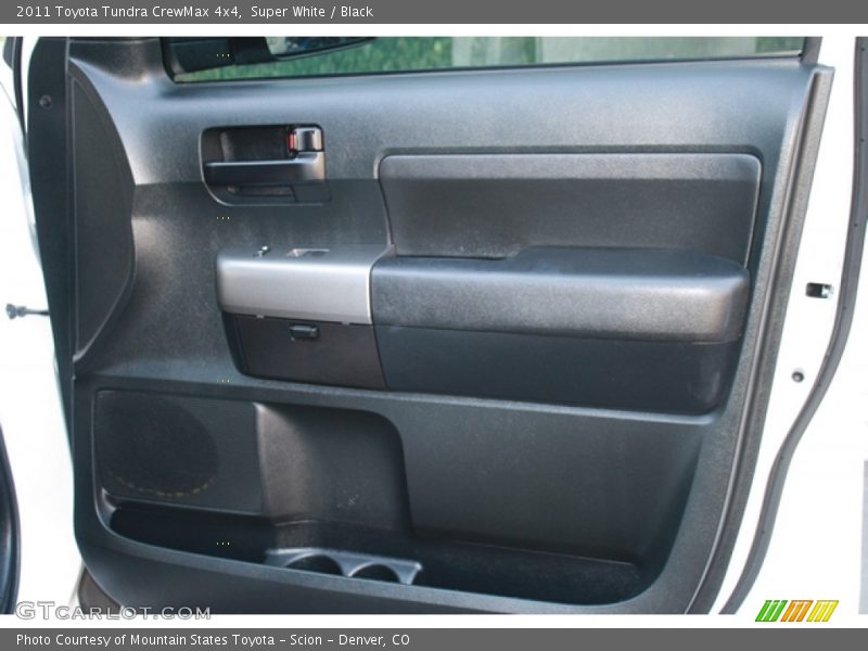 Super White / Black 2011 Toyota Tundra CrewMax 4x4