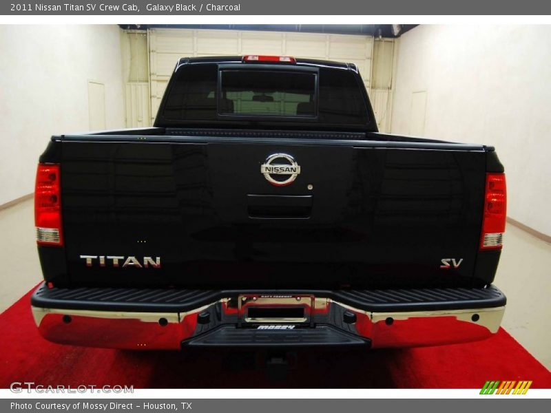 Galaxy Black / Charcoal 2011 Nissan Titan SV Crew Cab