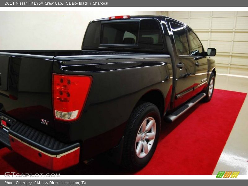 Galaxy Black / Charcoal 2011 Nissan Titan SV Crew Cab