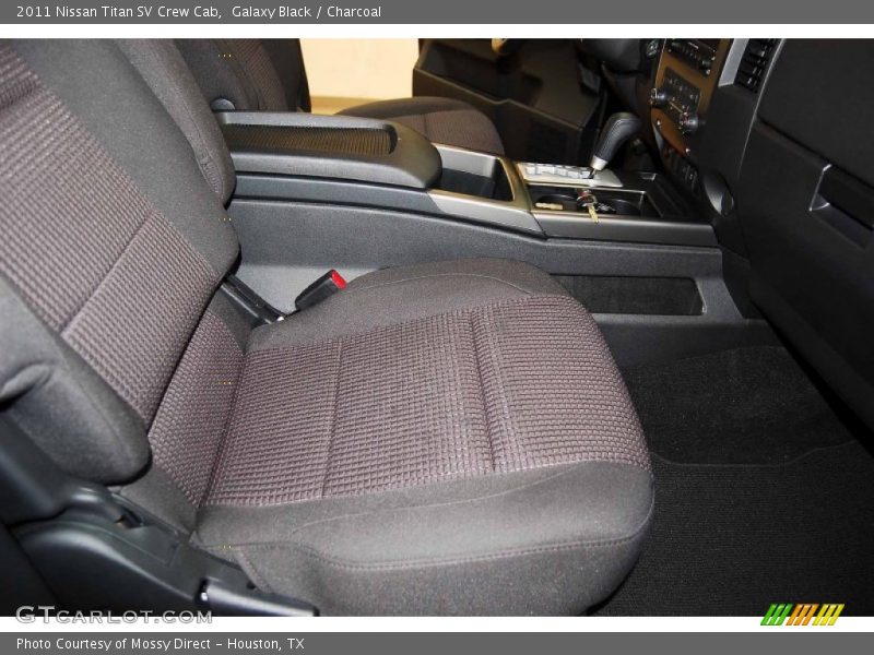 Galaxy Black / Charcoal 2011 Nissan Titan SV Crew Cab