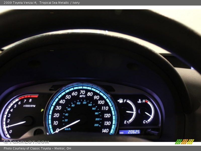 Tropical Sea Metallic / Ivory 2009 Toyota Venza I4