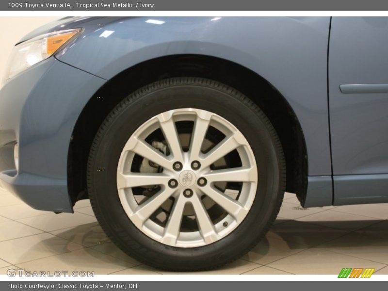 Tropical Sea Metallic / Ivory 2009 Toyota Venza I4