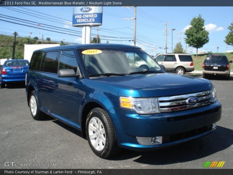 Front 3/4 View of 2011 Flex SE